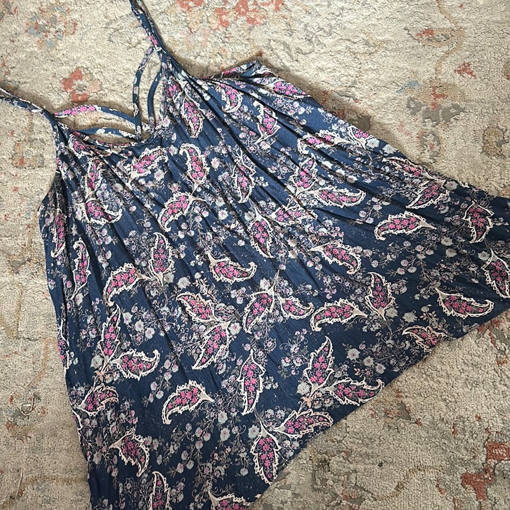 Womens tops